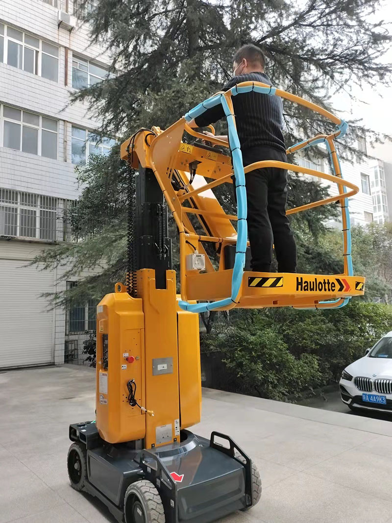 直臂式高空作业平台