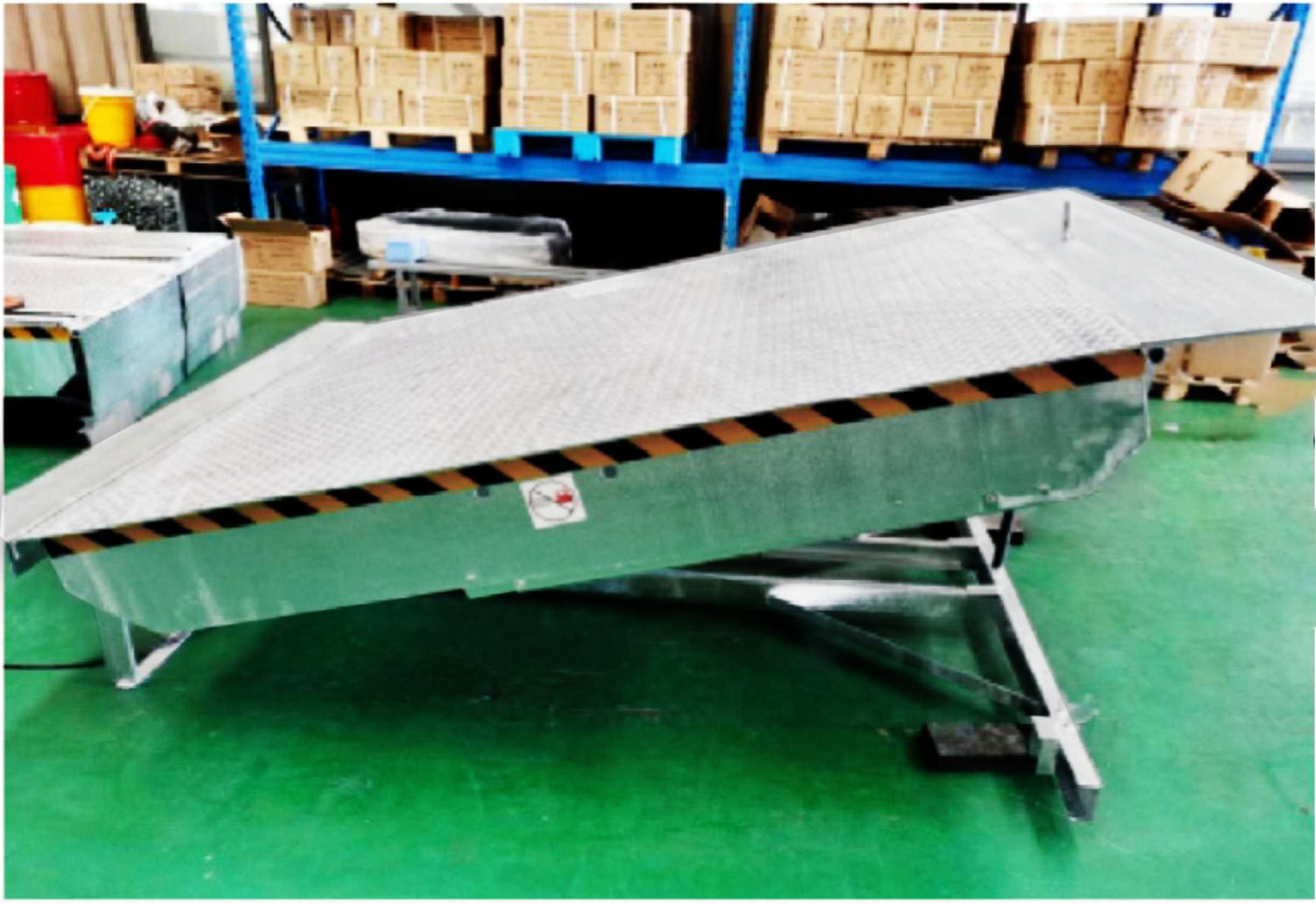 泸州小型移动式登车桥，小型货车装卸